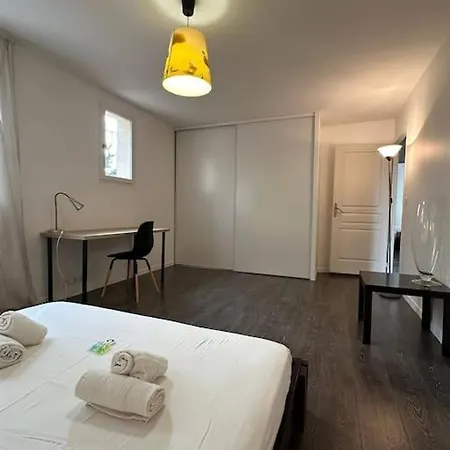 Lägenhet Constance 3 - Spacieux En Dernier Etage Antibes