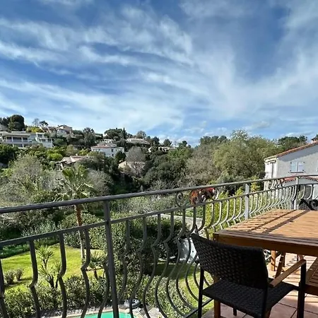 Constance 3 - Spacieux En Dernier étage Appartement Antibes